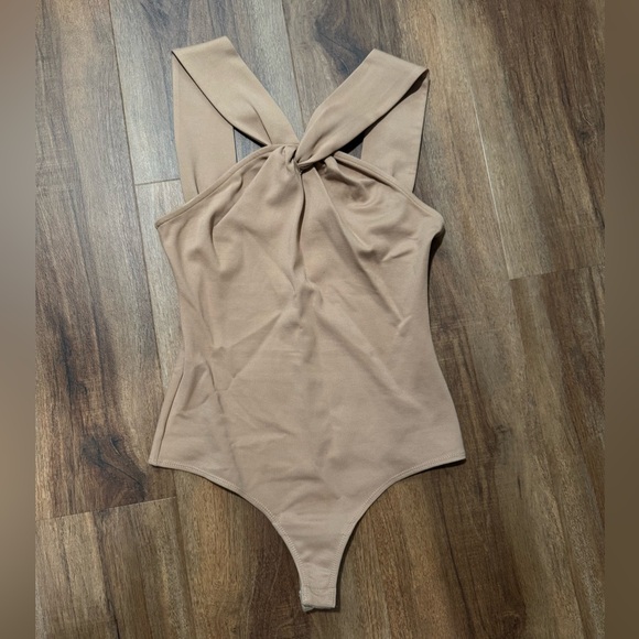Lovers + Friends Therese Bodysuit - Camel - Picture 3 of 6